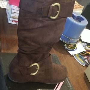 Brown women's boots